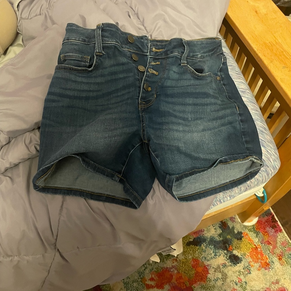 Nine West Jean shorts size 6